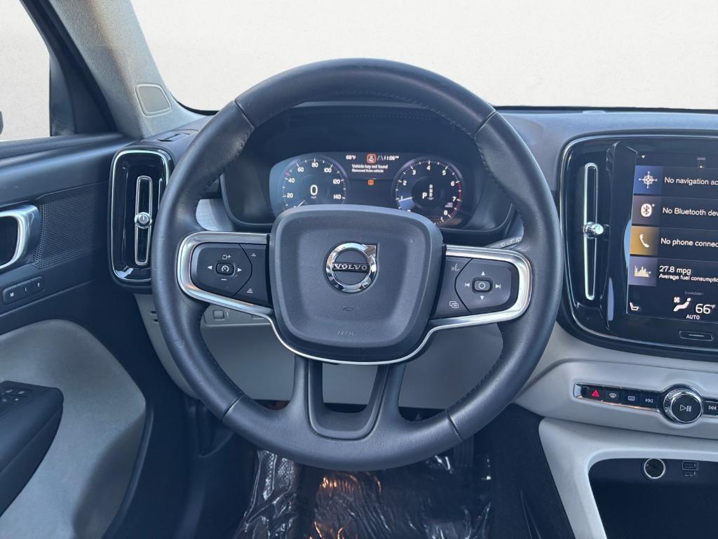 used 2020 Volvo XC40 car, priced at $24,926