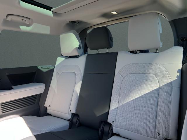 new 2026 Land Rover Defender car