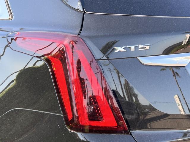 used 2022 Cadillac XT5 car, priced at $29,777