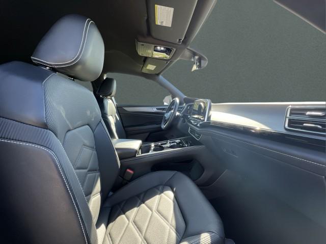 used 2024 Volkswagen Atlas Cross Sport car, priced at $31,995