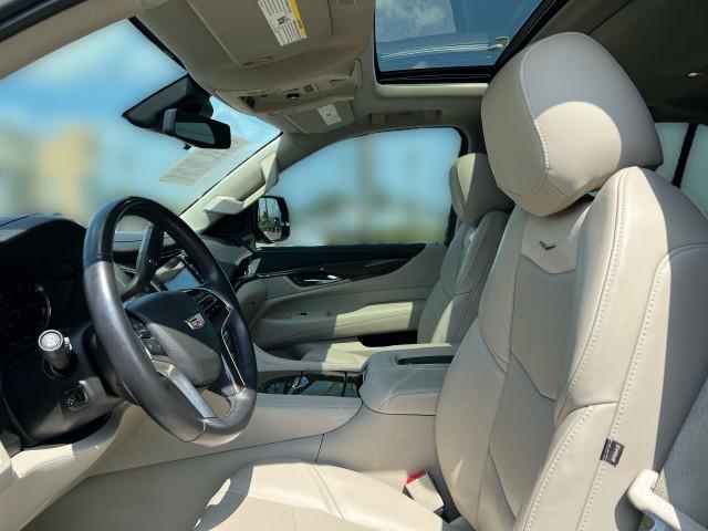 used 2020 Cadillac Escalade car, priced at $44,995
