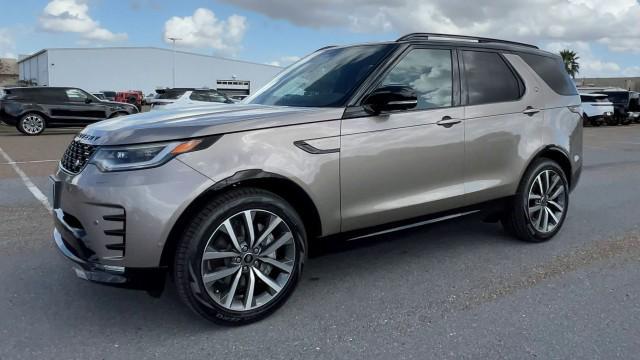 new 2025 Land Rover Discovery car, priced at $71,393