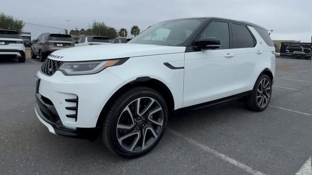 new 2025 Land Rover Discovery car, priced at $70,493