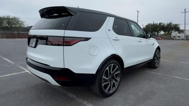 new 2025 Land Rover Discovery car, priced at $70,493