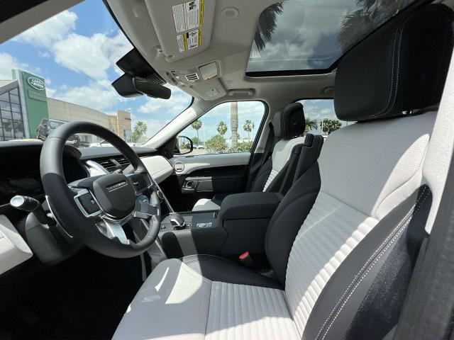 new 2025 Land Rover Discovery car, priced at $67,293