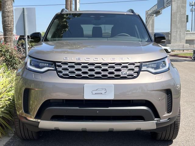 new 2025 Land Rover Discovery car, priced at $67,293