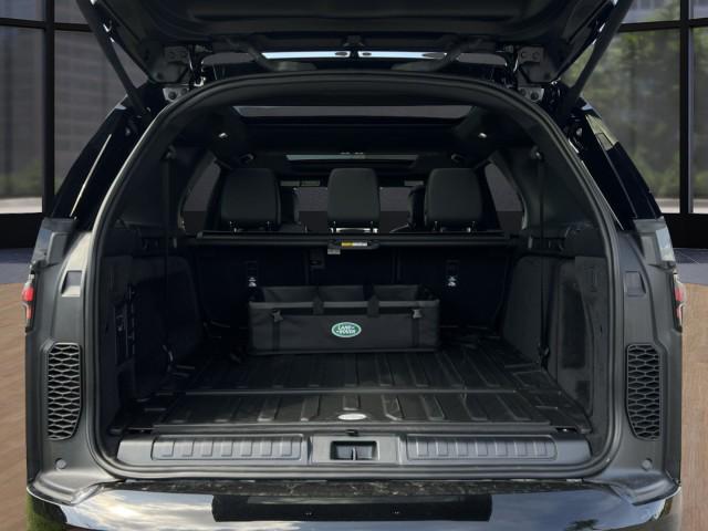 new 2025 Land Rover Discovery car, priced at $75,593