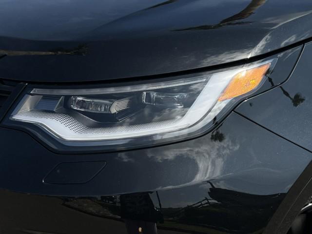 new 2025 Land Rover Discovery car, priced at $75,593