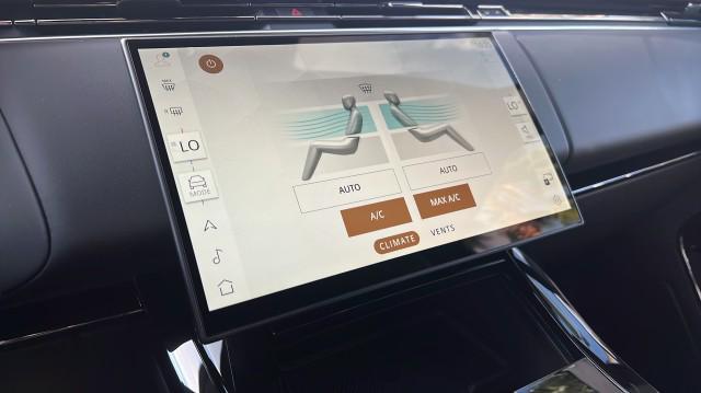 new 2025 Land Rover Range Rover Sport car