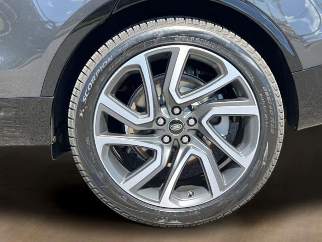 new 2025 Land Rover Discovery car, priced at $70,568