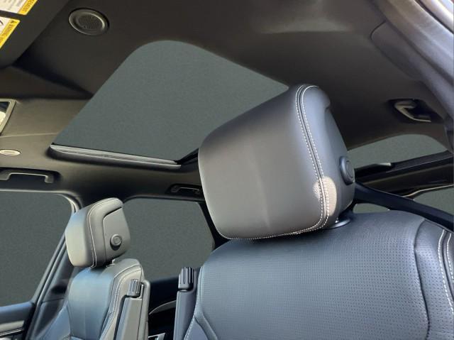 new 2025 Land Rover Discovery car, priced at $70,568