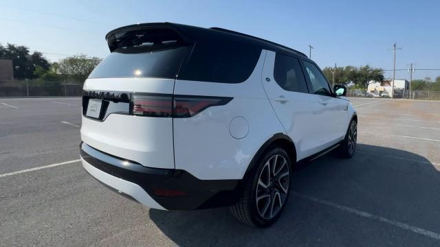 new 2025 Land Rover Discovery car, priced at $70,643