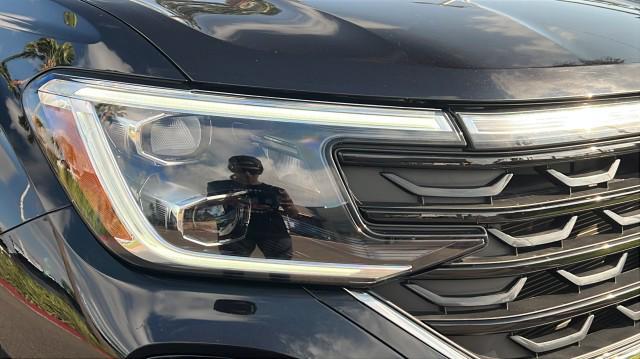 used 2025 Volkswagen Atlas Cross Sport car, priced at $32,295