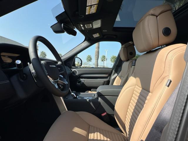 new 2025 Land Rover Discovery car, priced at $71,593