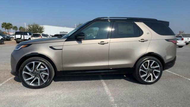 new 2025 Land Rover Discovery car, priced at $71,593