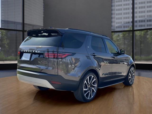 new 2025 Land Rover Discovery car, priced at $69,793