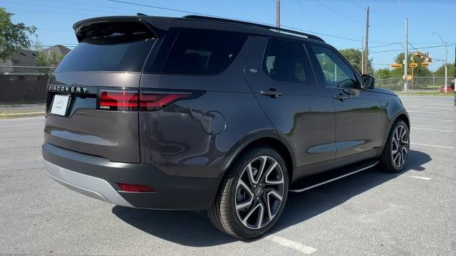 new 2025 Land Rover Discovery car, priced at $69,793