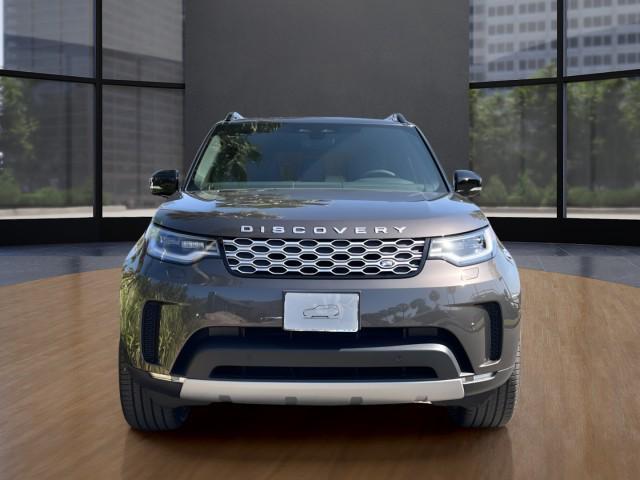 new 2025 Land Rover Discovery car, priced at $69,793