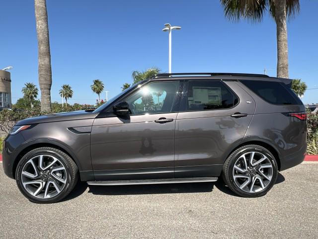 new 2025 Land Rover Discovery car, priced at $69,793