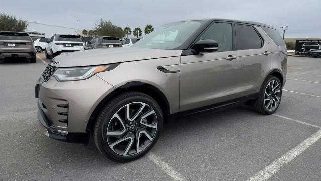 new 2025 Land Rover Discovery car, priced at $71,443