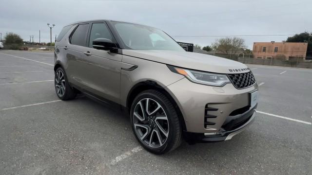 new 2025 Land Rover Discovery car, priced at $71,443