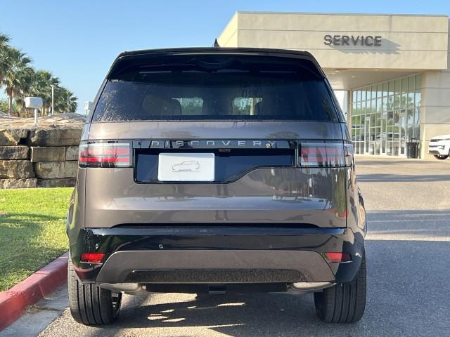 new 2025 Land Rover Discovery car, priced at $71,743