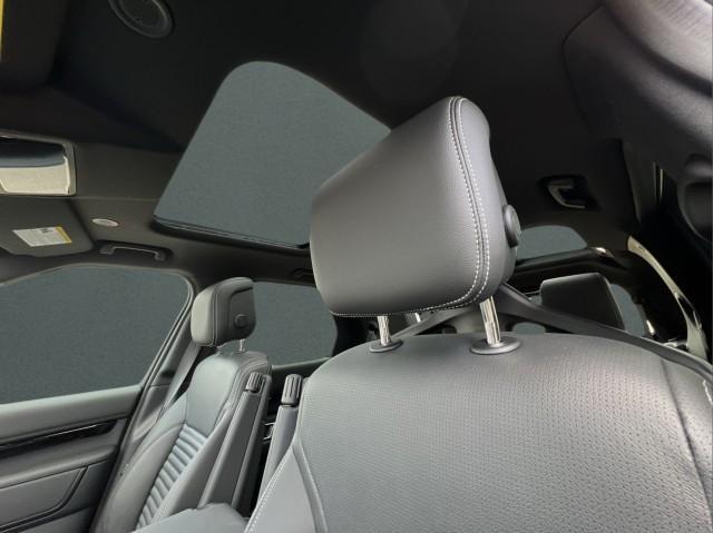 new 2025 Land Rover Discovery car, priced at $67,293