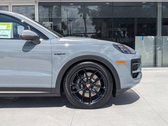 new 2025 Porsche Cayenne car, priced at $152,755