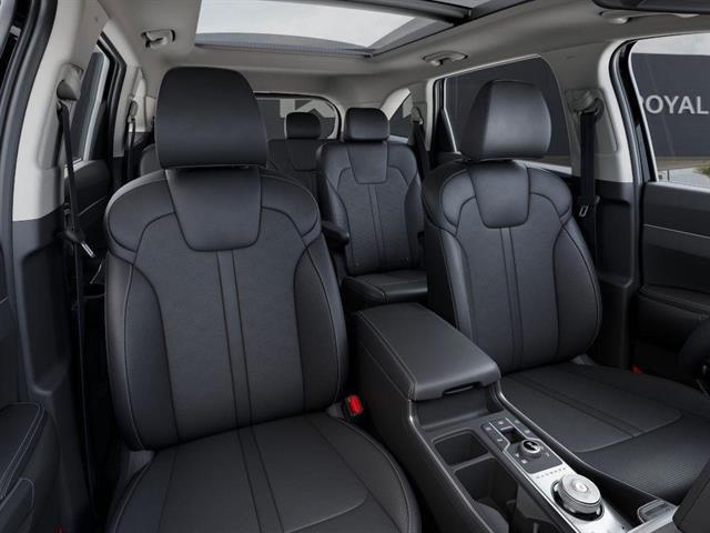new 2025 Kia Sorento Hybrid car, priced at $38,721