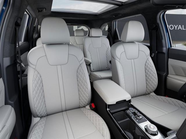 new 2025 Kia Sorento Hybrid car, priced at $45,368
