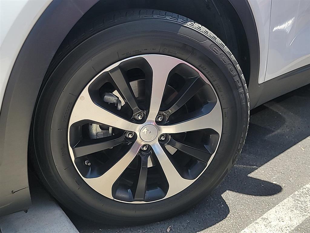 used 2018 Kia Sorento car, priced at $15,990