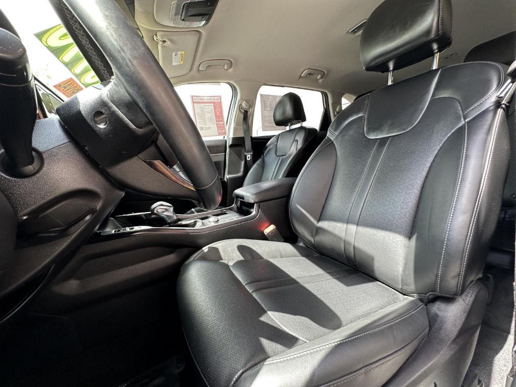used 2022 Kia Sorento car, priced at $26,990