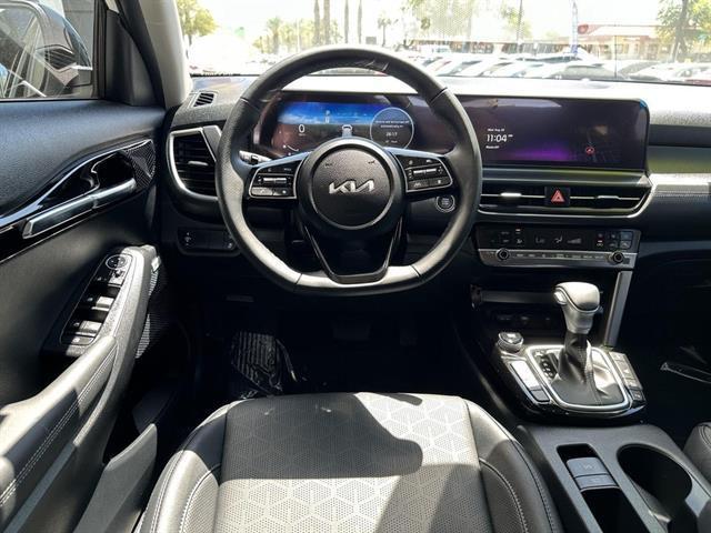 used 2025 Kia Seltos car, priced at $29,990