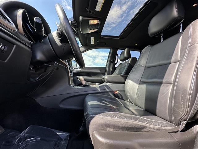 used 2017 Jeep Grand Cherokee car, priced at $15,390