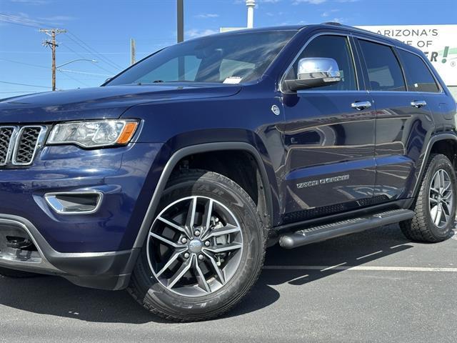 used 2017 Jeep Grand Cherokee car, priced at $15,390