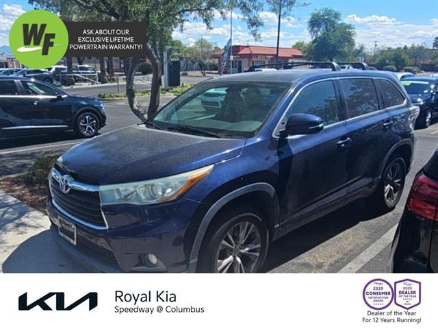 used 2015 Toyota Highlander car, priced at $17,990