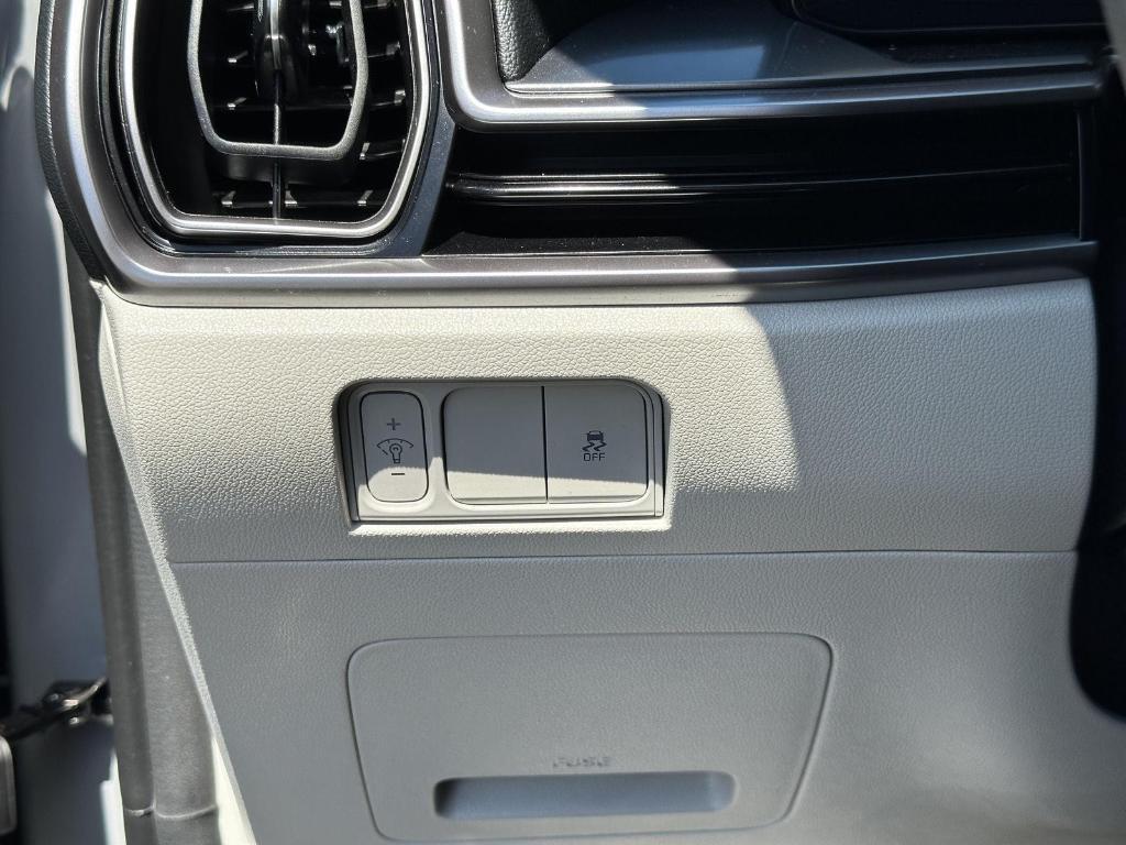 used 2025 Kia Sorento car, priced at $36,590