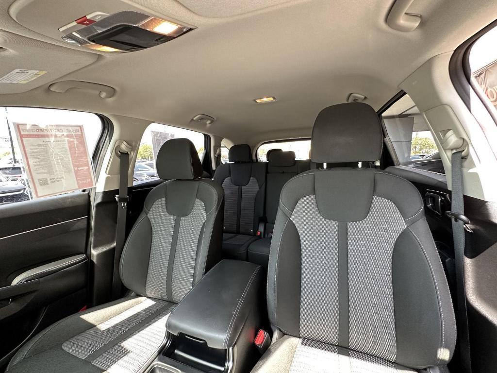 used 2025 Kia Sorento car, priced at $27,990