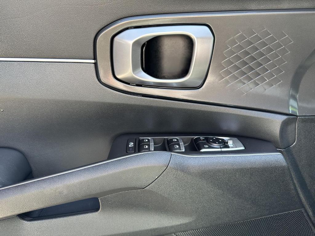 used 2025 Kia Sorento car, priced at $27,990