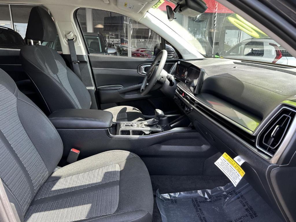 used 2025 Kia Sorento car, priced at $27,990