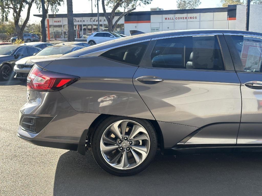 used 2018 Honda Clarity Plug-In Hybrid car, priced at $19,990