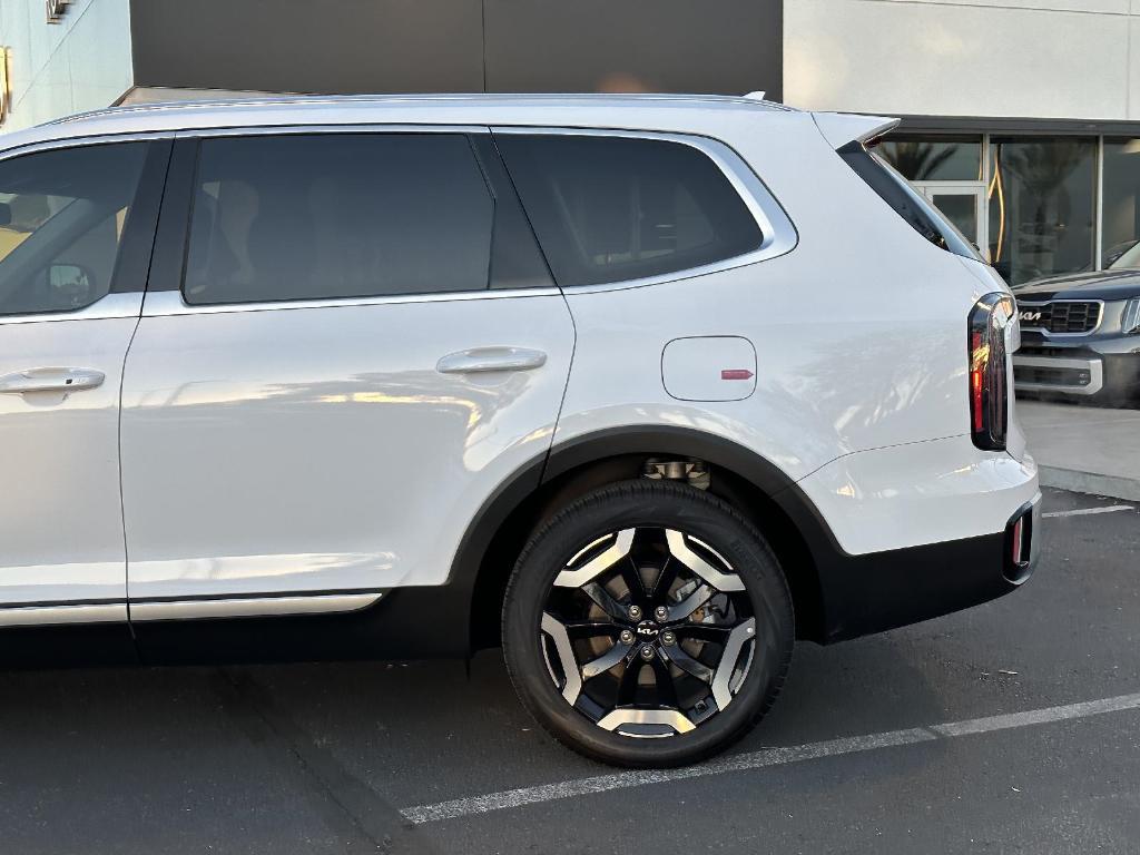 used 2024 Kia Telluride car, priced at $39,705