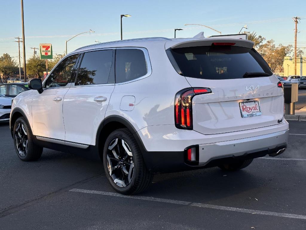 used 2024 Kia Telluride car, priced at $39,705