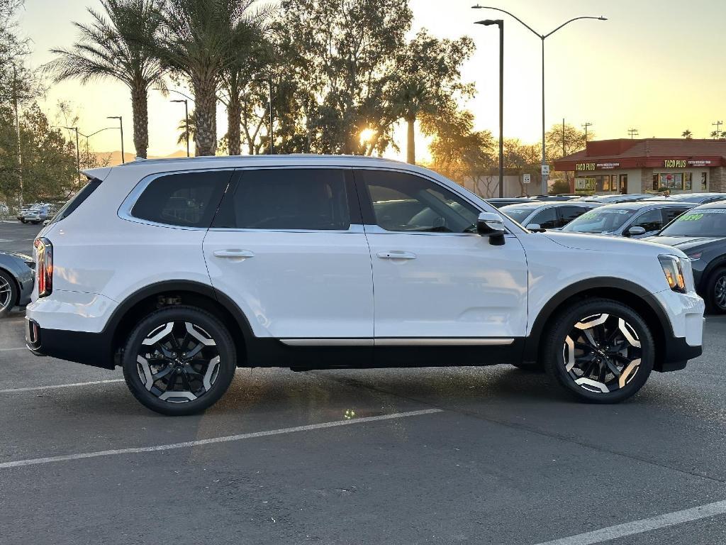 used 2024 Kia Telluride car, priced at $39,705