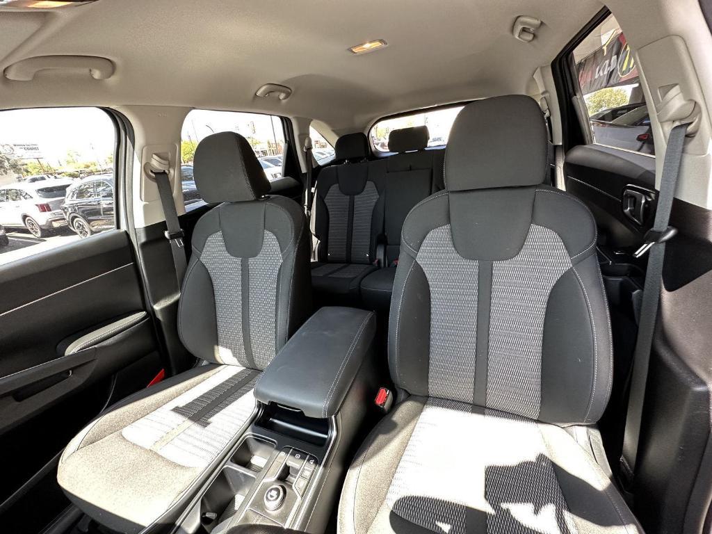 used 2025 Kia Sorento car, priced at $27,990