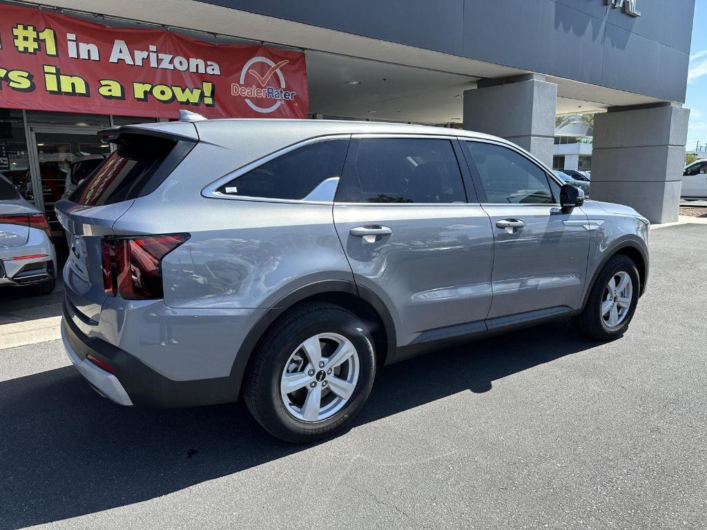 used 2025 Kia Sorento car, priced at $27,990
