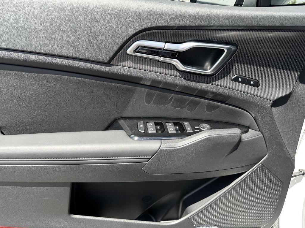 new 2025 Kia Sportage car, priced at $33,265