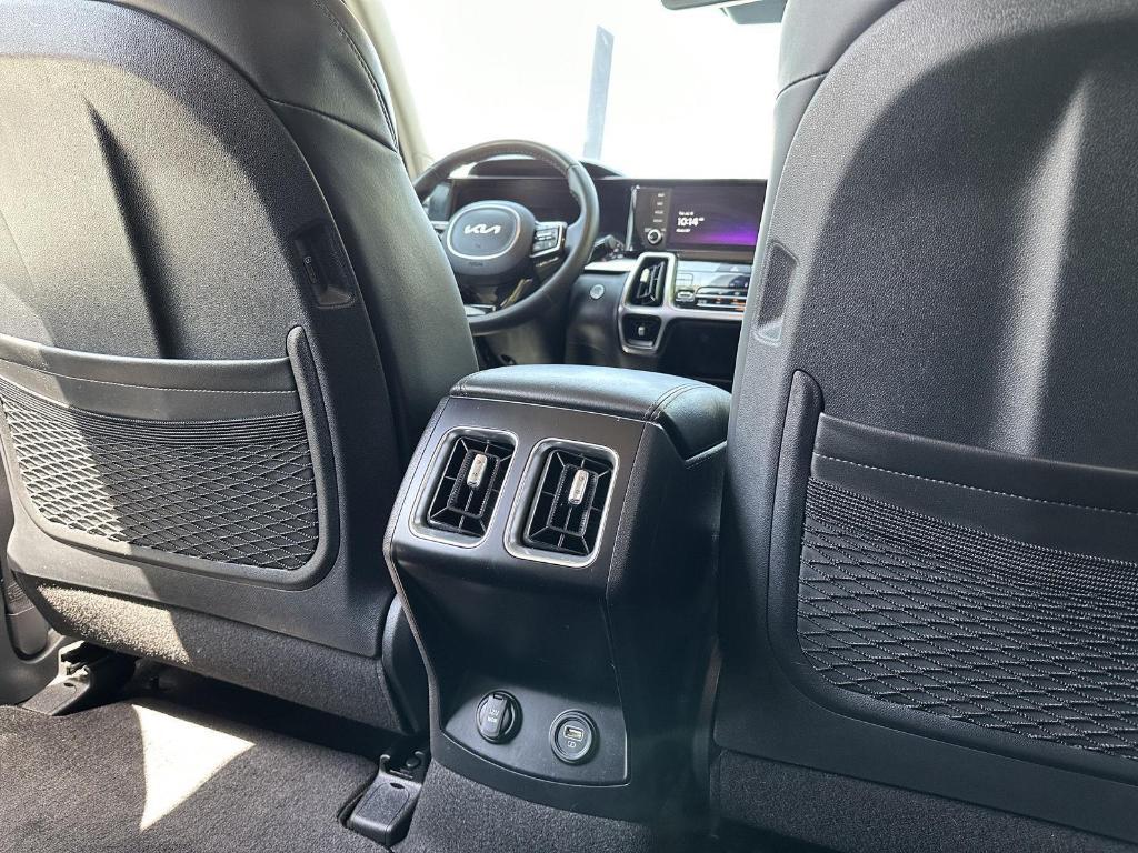 used 2023 Kia Sorento Hybrid car, priced at $31,990