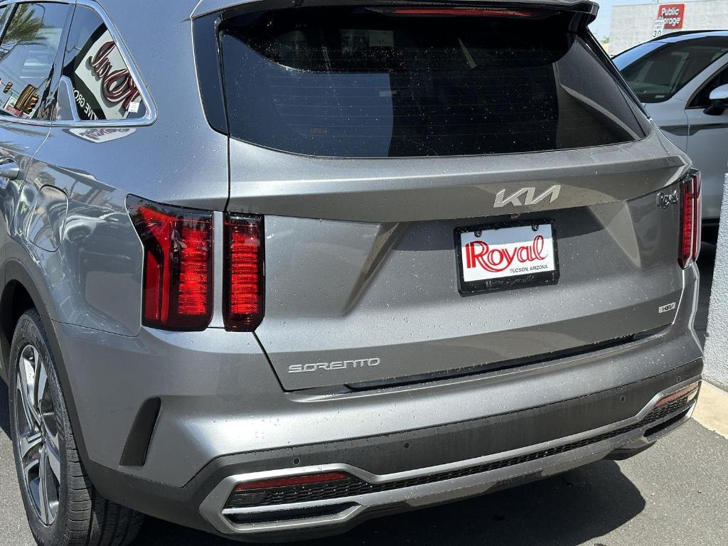 used 2023 Kia Sorento Hybrid car, priced at $31,990
