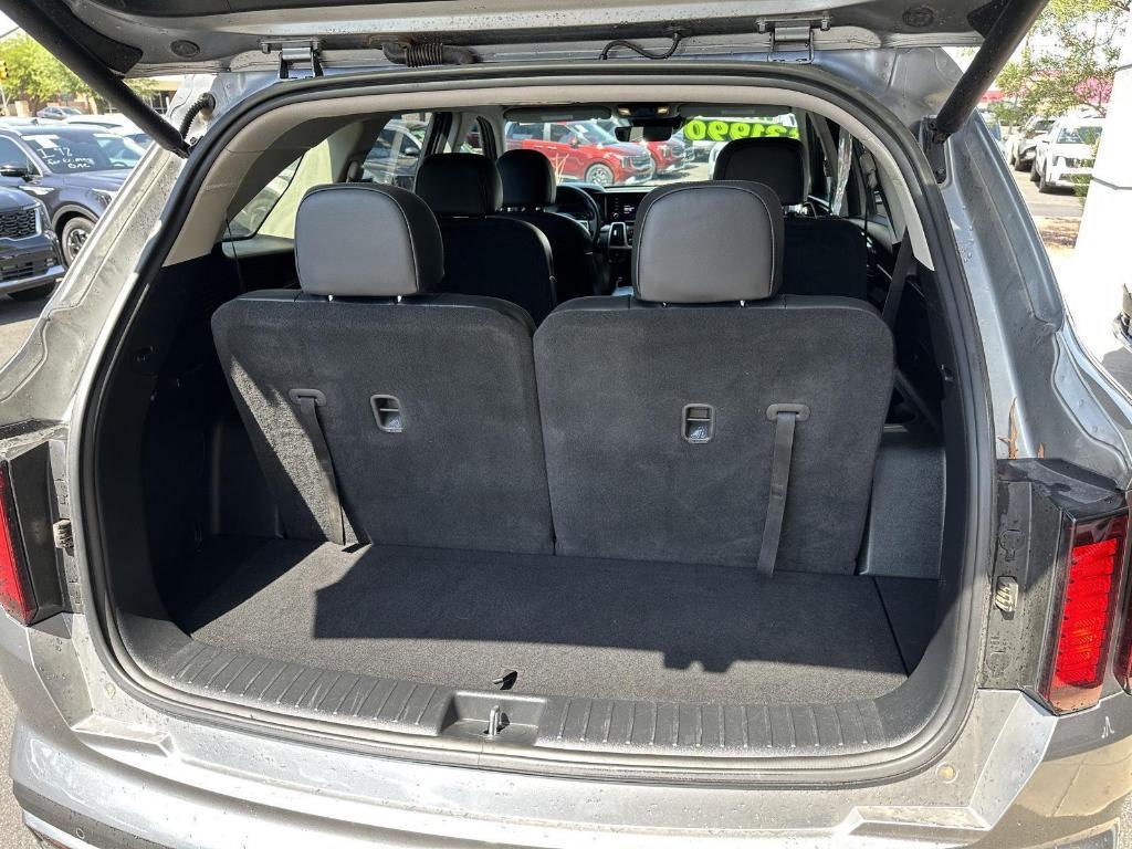 used 2023 Kia Sorento Hybrid car, priced at $31,990